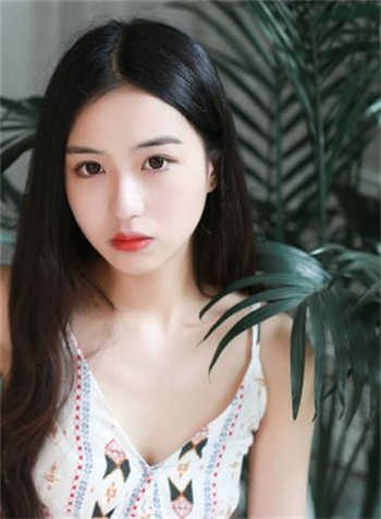 体校厕所墙上有很多精斑