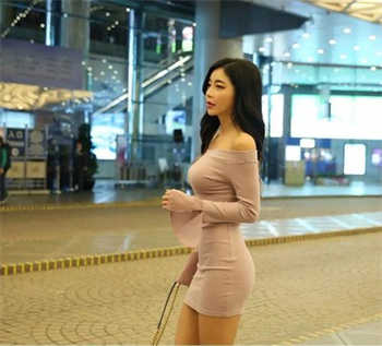 煎蛋饼柳凄真人照片