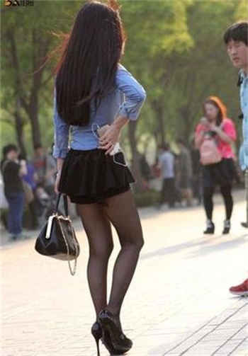 抖音biu的牛仔衣截图