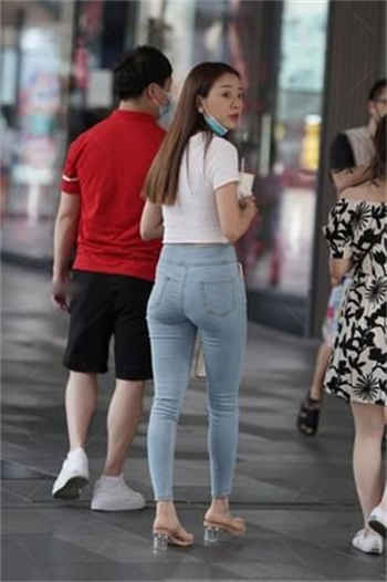 peggy梁婖婷半推半就