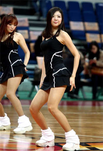 总裁女儿爱上我
