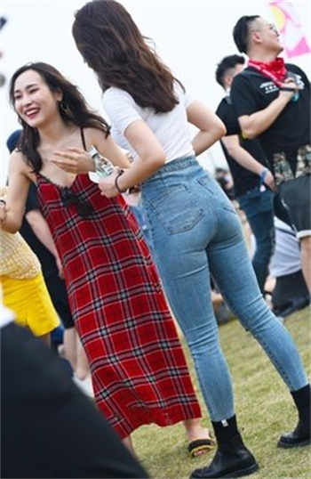 老婆喜欢跟人发暧昧信息