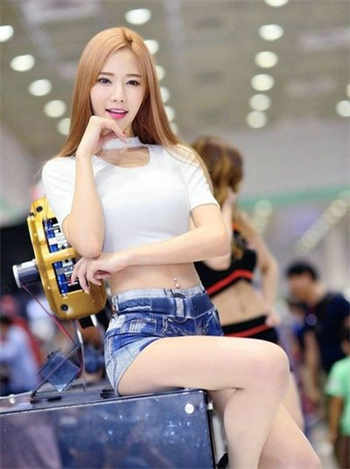 抖音穿旗袍素颜得