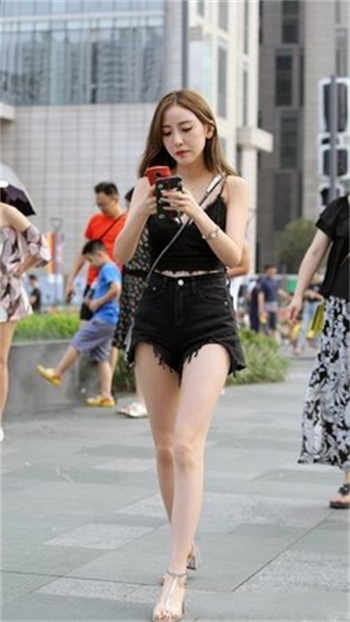 商务旅行带率帽子的女老板