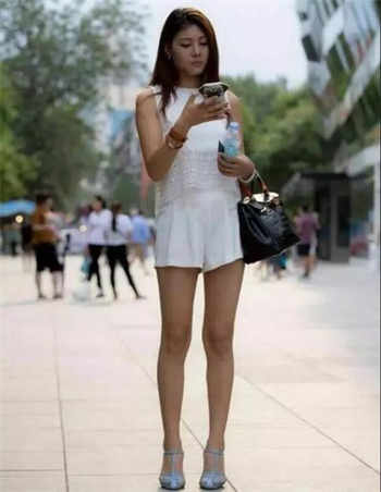父亲想补偿女儿木鱼