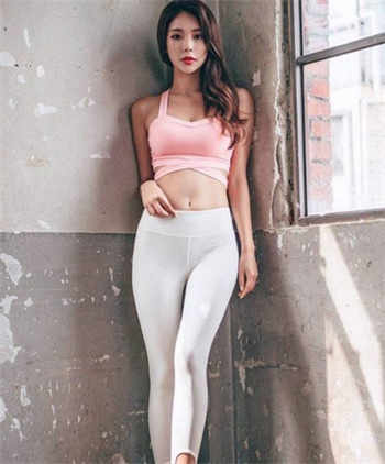 抖音跳舞的那个微胖女