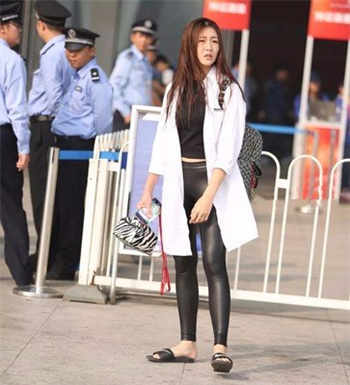 女人为了升职暂时不生孩子
