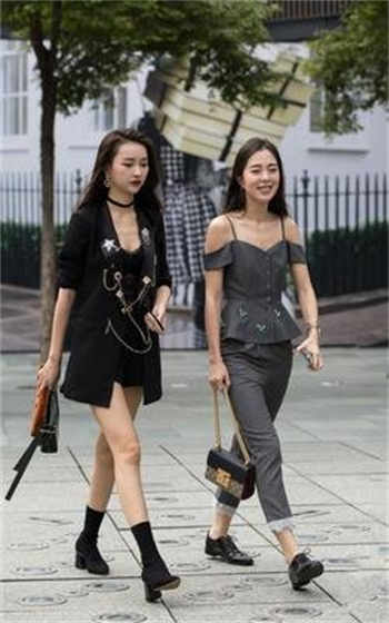 点击进入精彩内容点击继续