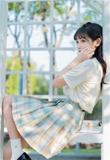 秦羽墨收入